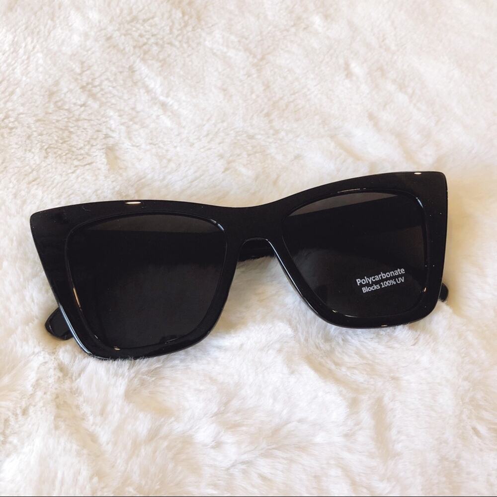 Kiara Glossy Black Full Rim Cat Eye Sunglasses - Picture 3 of 10